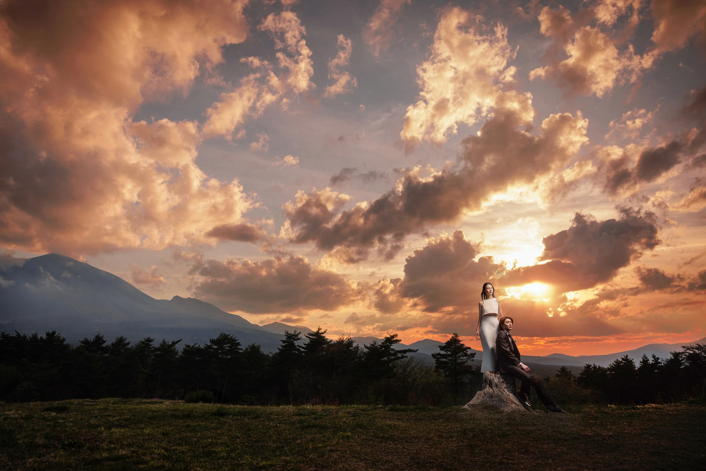 写真：洋装 山岳の麓