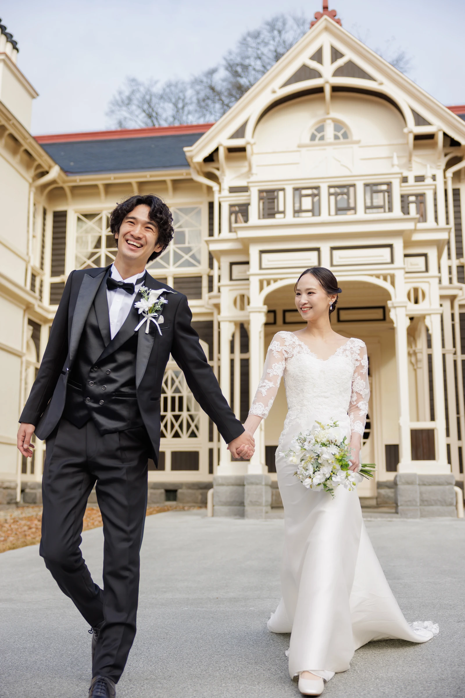 写真：洋装 屋内