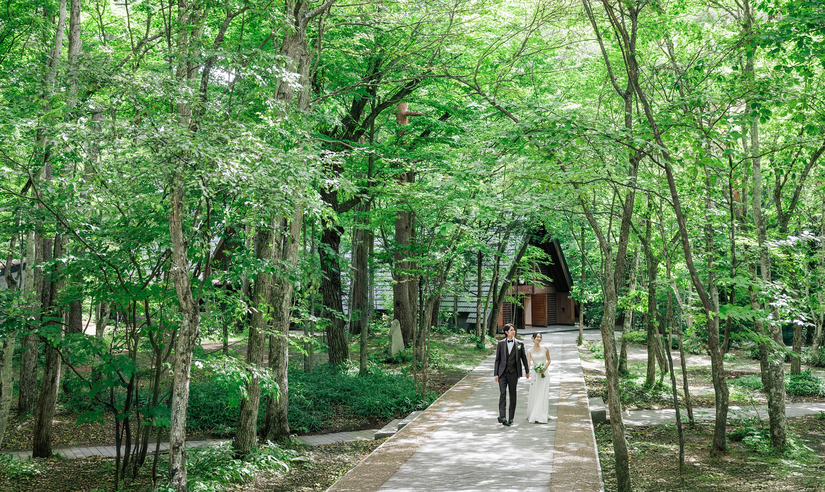写真：軽井沢高原教会でのロケーションフォト